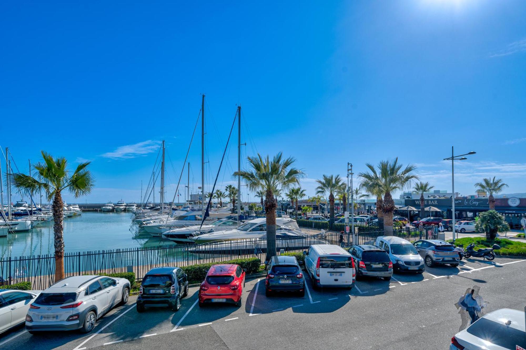 Magnifique 2 Pieces Vue Mer - Parking Proche Plage Saint-Laurent-du-Var Esterno foto