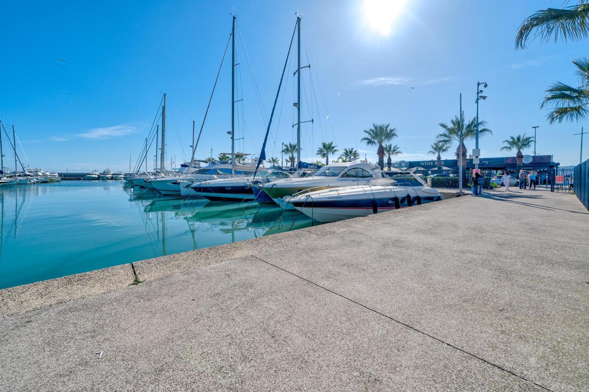 Magnifique 2 Pieces Vue Mer - Parking Proche Plage Saint-Laurent-du-Var Esterno foto